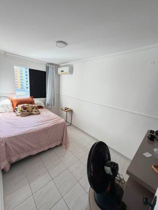 Apartamento à venda no bairro Farolândia em Aracaju