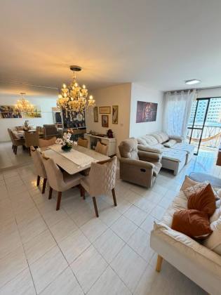 Apartamento à venda no bairro Farolândia em Aracaju