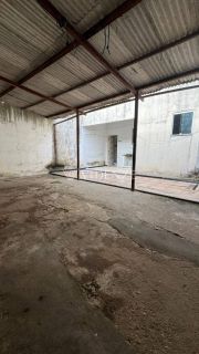 Casa de esquina à venda no bairro Porto em Itabaiana