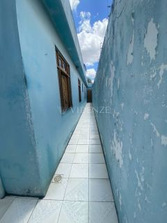 Casa à Venda em frente ao Colégio Murilo Braga, no Centro de Itabaiana/SE