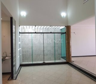 Casa à Venda em Frente à Praça do Morumbi, no Centro de Itabaiana