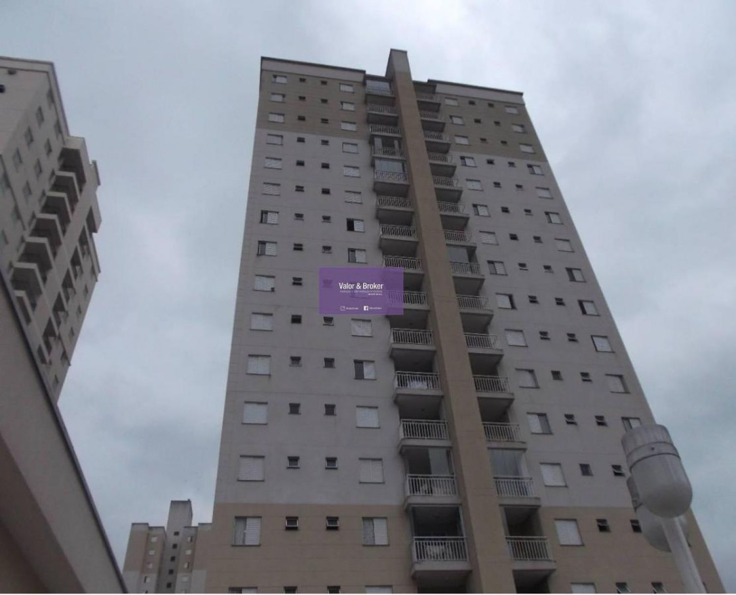 Apartamento no bairro Mansões Santo Antônio