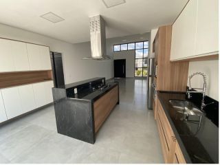 Casa em Condomínio no bairro Jardim Residencial Viena