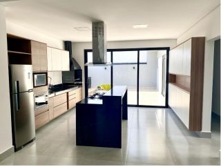 Casa em Condomínio no bairro Jardim Residencial Viena