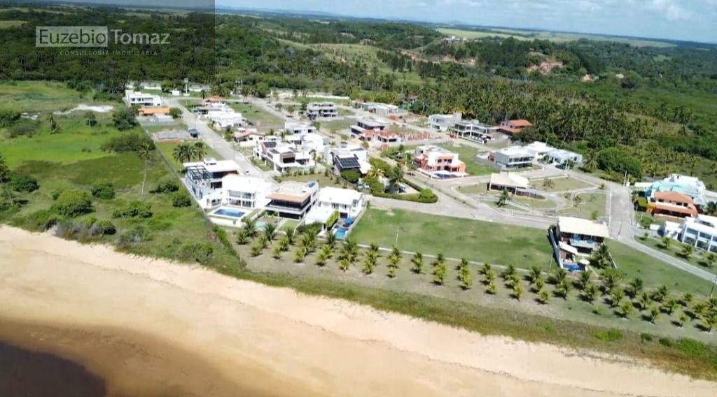 Condomínio à beira mar