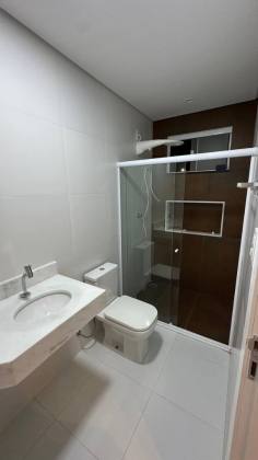 Casa de Condomínio Para Vender com 3/4 sendo 1 suíte master no bairro Robalo em Aracaju