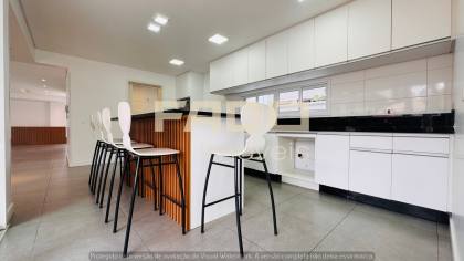 Casa de luxo com 3 suítes e piscina em Santa Felicidade - 353m² - R$ 2.850.000,00