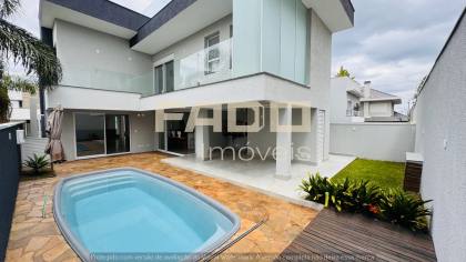 Casa de luxo com 3 suítes e piscina em Santa Felicidade - 353m² - R$ 2.850.000,00