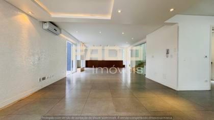 Casa de luxo com 3 suítes e piscina em Santa Felicidade - 353m² - R$ 2.850.000,00