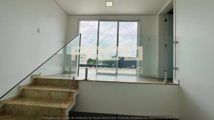 Casa de luxo com 3 suítes e piscina em Santa Felicidade - 353m² - R$ 2.850.000,00