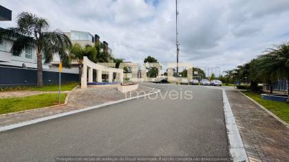 Casa de luxo com 3 suítes e piscina em Santa Felicidade - 353m² - R$ 2.850.000,00