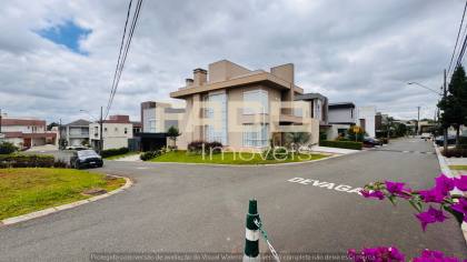 Casa de luxo com 3 suítes e piscina em Santa Felicidade - 353m² - R$ 2.850.000,00