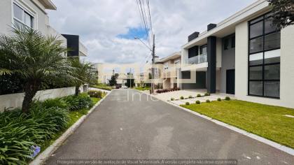 Casa de luxo com 3 suítes e piscina em Santa Felicidade - 353m² - R$ 2.850.000,00