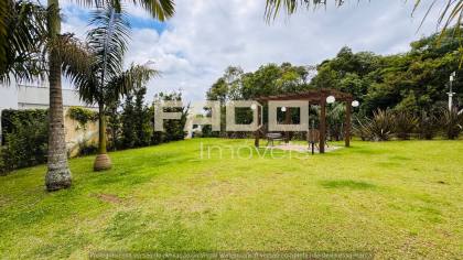 Casa de luxo com 3 suítes e piscina em Santa Felicidade - 353m² - R$ 2.850.000,00
