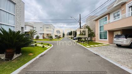 Casa de luxo com 3 suítes e piscina em Santa Felicidade - 353m² - R$ 2.850.000,00