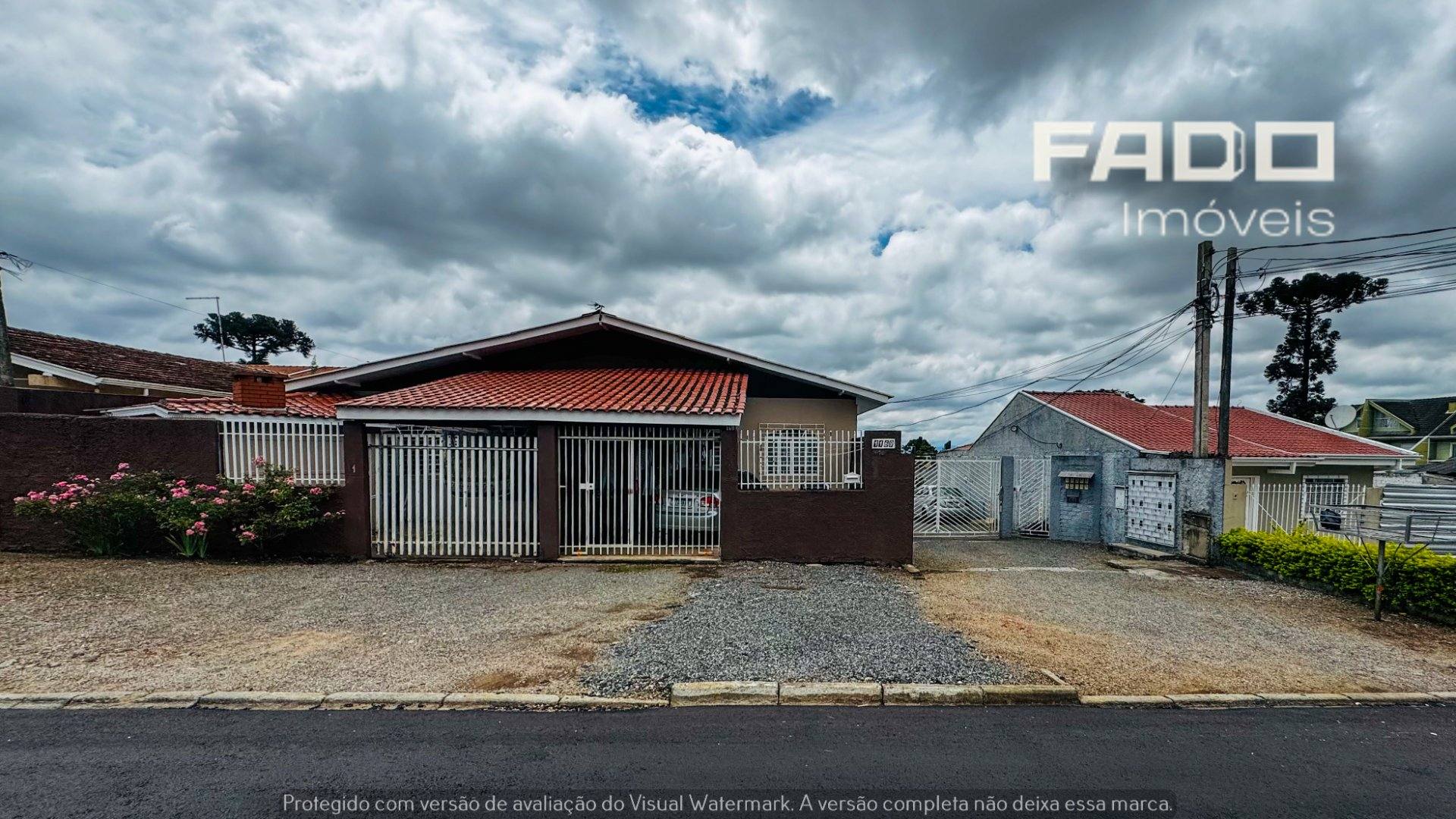 Excelente Oportunidade de Investimento: Terreno de 1.100m² em Zona Valorizada de Curitiba