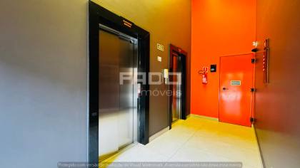 Studio mobiliado no Centro de Curitiba — 22 m², rooftop com piscina — R$ 2.700/mês