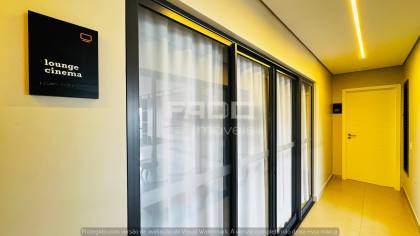 Studio mobiliado no Centro de Curitiba — 22 m², rooftop com piscina — R$ 2.700/mês