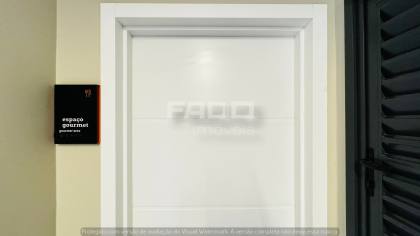 Studio mobiliado no Centro de Curitiba — 22 m², rooftop com piscina — R$ 2.700/mês