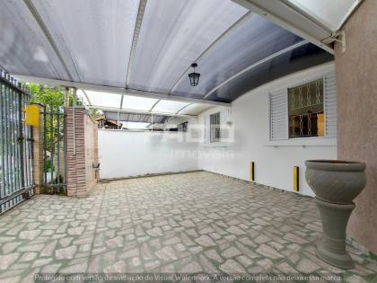 Casa térrea para alugar em Uberaba (Curitiba/PR) — R$ 2.500/mês