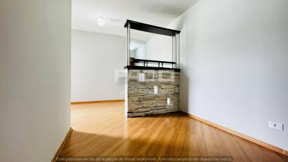 Apartamento 2 Quartos com Sacada e Churrasqueira no Uberaba - Curitiba/PR