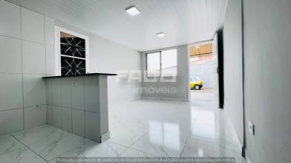 Casa tipo quitinete com churrasqueira no Boqueirão – Curitiba/PR – R$ 1.566 - Vaga inclusa