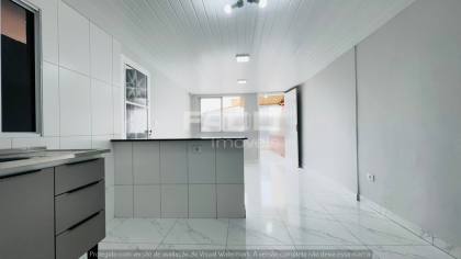 Casa tipo quitinete com churrasqueira no Boqueirão – Curitiba/PR – R$ 1.566 - Vaga inclusa