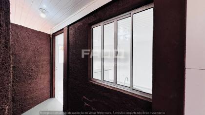 Casa tipo quitinete com churrasqueira no Boqueirão – Curitiba/PR – R$ 1.566 - Vaga inclusa