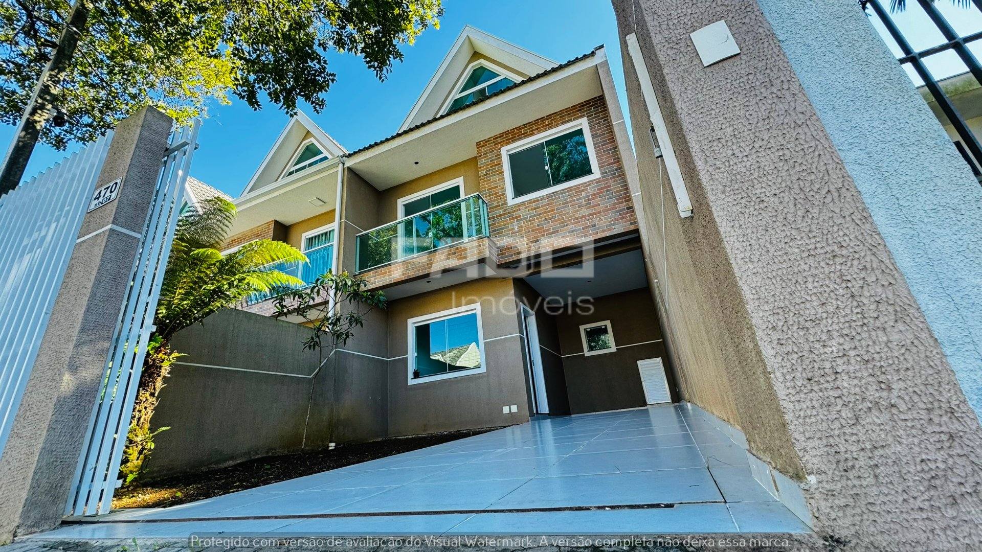 Sobrado Triplex à venda no Uberaba – 169m², ático amplo e 3 quartos – R$ 769.000