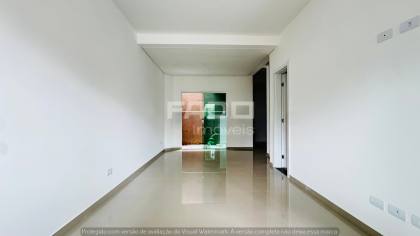 Sobrado Triplex à venda no Uberaba – 169m², ático amplo e 3 quartos – R$ 769.000