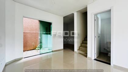 Sobrado Triplex à venda no Uberaba – 169m², ático amplo e 3 quartos – R$ 769.000