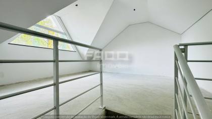 Sobrado Triplex à venda no Uberaba – 169m², ático amplo e 3 quartos – R$ 769.000