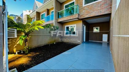 Sobrado Triplex à venda no Uberaba – 169m², ático amplo e 3 quartos – R$ 769.000