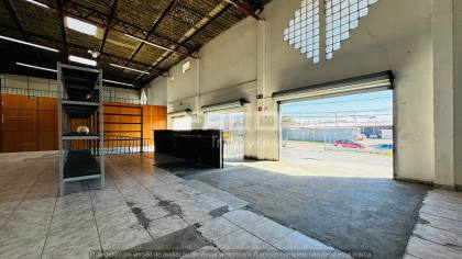 Barracão/Galpão Comercial 533 m² com Mezanino para alugar, Doca e Pé-Direito 6m — Guaíra, Curitiba/PR
