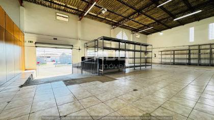 Barracão/Galpão Comercial 533 m² com Mezanino para alugar, Doca e Pé-Direito 6m — Guaíra, Curitiba/PR