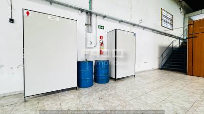 Barracão/Galpão Comercial 533 m² com Mezanino para alugar, Doca e Pé-Direito 6m — Guaíra, Curitiba/PR