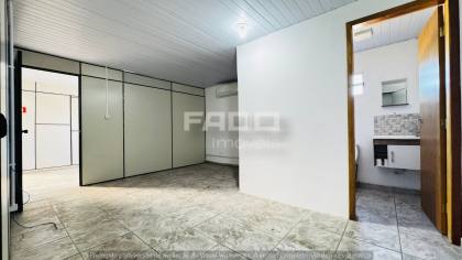 Barracão/Galpão Comercial 533 m² com Mezanino para alugar, Doca e Pé-Direito 6m — Guaíra, Curitiba/PR