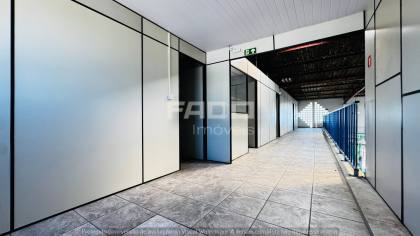 Barracão/Galpão Comercial 533 m² com Mezanino para alugar, Doca e Pé-Direito 6m — Guaíra, Curitiba/PR