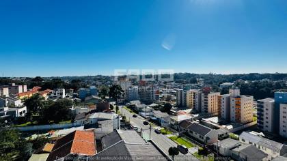 Apartamento Cobertura mobiliada à venda no Santa Cândida, Curitiba — 3 quartos, 2 suítes e vista livre - R$ 699.000