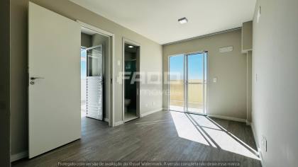 Apartamento Cobertura mobiliada à venda no Santa Cândida, Curitiba — 3 quartos, 2 suítes e vista livre - R$ 699.000