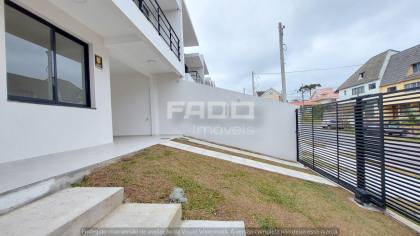 Sobrado com 3 quartos para alugar, 111 m² por R$ 5.000,00/mês - Jardim das Américas - Curitiba/PR