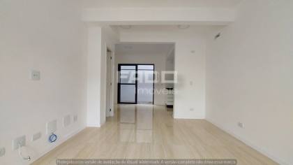 Sobrado com 3 quartos para alugar, 111 m² por R$ 5.000,00/mês - Jardim das Américas - Curitiba/PR