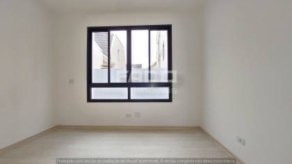 Sobrado com 3 quartos para alugar, 111 m² por R$ 5.000,00/mês - Jardim das Américas - Curitiba/PR