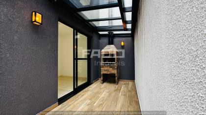 Sobrado com 3 quartos para alugar, 111 m² por R$ 5.000,00/mês - Jardim das Américas - Curitiba/PR
