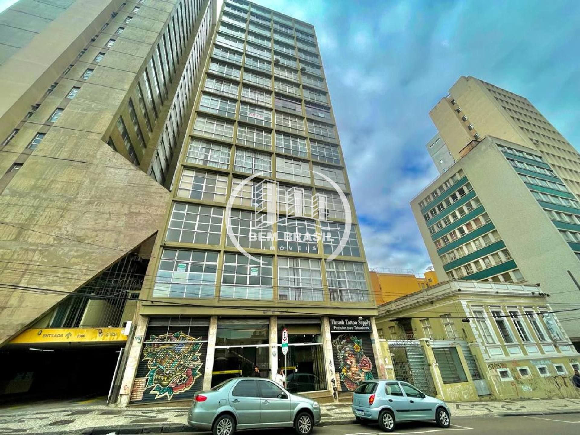 Sala Comercial à Venda no Centro de Curitiba - 41m² - Edifício Affonso Camargo