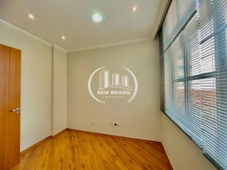 Sala Comercial à Venda no Centro de Curitiba - 41m² - Edifício Affonso Camargo