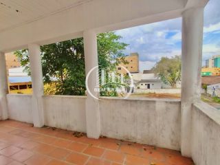 Terreno ZR4 no Juvevê com 2 Imóveis Comerciais (Sobrado e Casa Térrea) - Oportunidade Única!