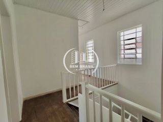 Terreno ZR4 no Juvevê com 2 Imóveis Comerciais (Sobrado e Casa Térrea) - Oportunidade Única!