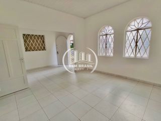 Terreno ZR4 no Juvevê com 2 Imóveis Comerciais (Sobrado e Casa Térrea) - Oportunidade Única!