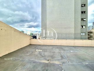 Apartamento de 1 dormitório com vaga de garagem no Batel
